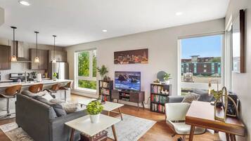 Smart TV, video games, books, computer monitors