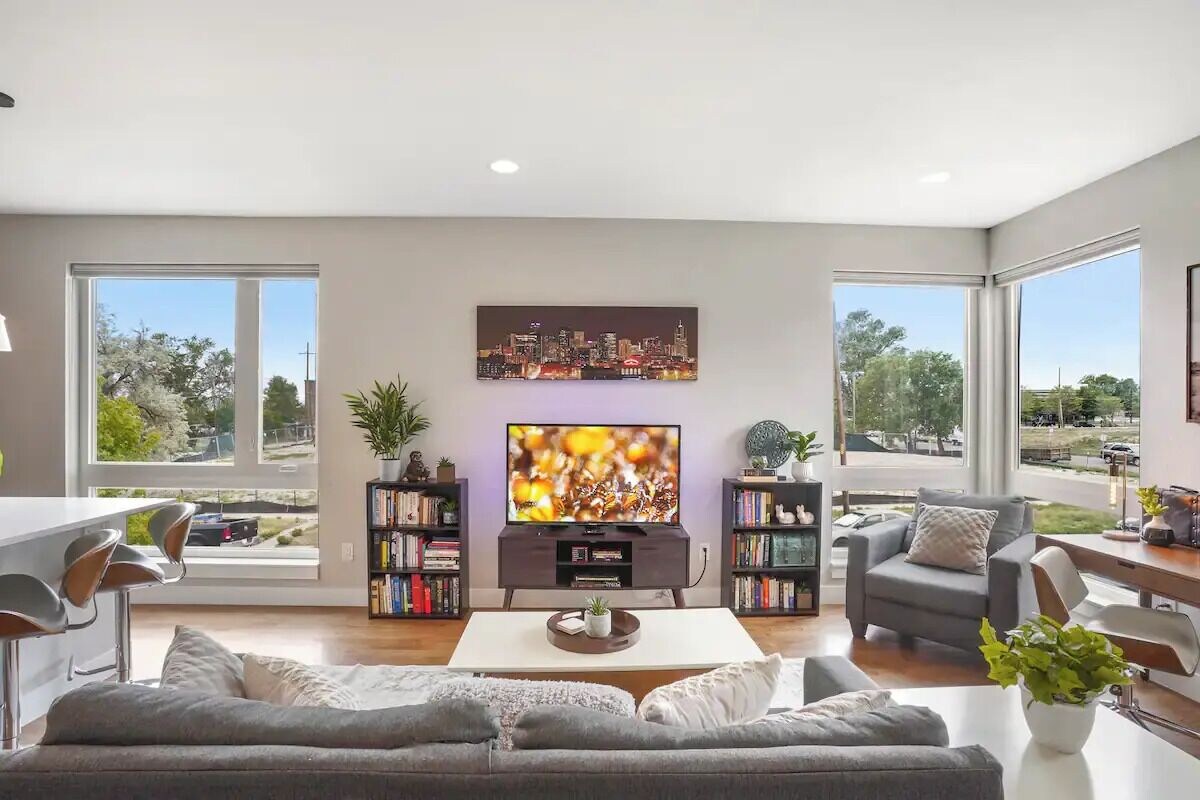 Slofax Place - Modern 2 Bedroom Townhome in Sloans Lake Denver