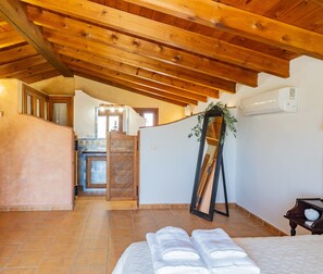 3 camere, ferro/asse da stiro, Wi-Fi gratuito, lenzuola