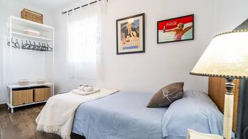 2 多间卧室、熨斗/熨衣板、免费 WiFi、床单