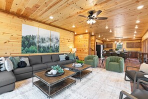 Téléviseur connecté, foyer, table de baby-foot