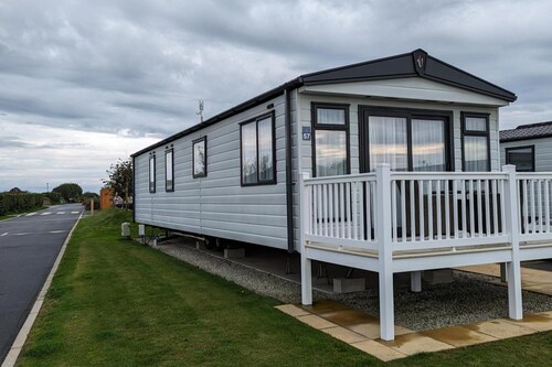 Bude Coastal Retreat - 3 Bedroom Holiday Home