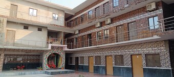 SHRI KRISHNA SHRYAASHRYA ASHRAM 度假村