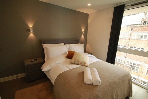 1 bedroom, iron/ironing board, travel cot, WiFi
