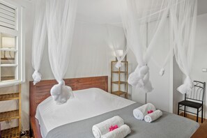 2 soveværelser, skrivebord, strygejern/strygebræt, weekendseng