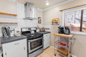 Casa, várias camas, banheira de imersão, vista para a montanha | Cozinha privada | Cafeteira/chaleira
