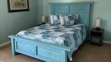 3 bedrooms, desk, iron/ironing board, free WiFi