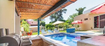 bungalow en chapala con alberca en área común 
