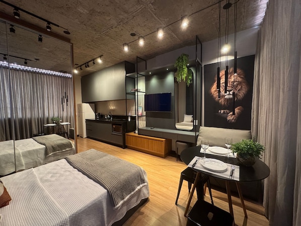 Business Apartment | Laptop workspace, iron/ironing board, free WiFi - Edificio E-Compartilhe (Toledo)