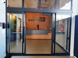 Lobby - Edificio E-Compartilhe (Toledo)