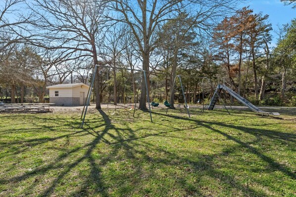 Children’s area - Ruby Dell Ranch - Just 10 mins from downtown Waco! (Waco)