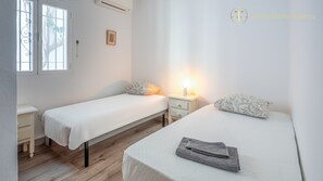 2 bedrooms, in-room safe, iron/ironing board, free WiFi
