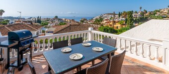 Stunning View, 2 Terraces, Close to Beach & Restaurants