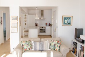 TV, fireplace - Charming | Breathtaking Sea Views & Private Pool (Almuñecar)