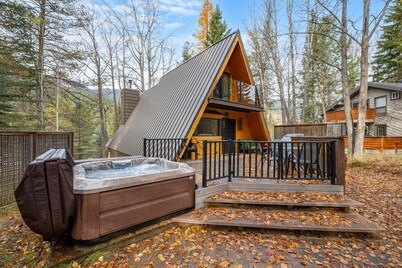 Little Bear Lodge | Slope-Side | A-Frame | Hot Tub
