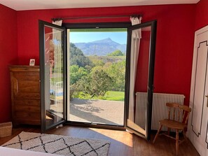 7 bedrooms, iron/ironing board, WiFi, bed sheets - House, exceptional environment, 7 bedrooms, Urrugne, 7 mn from st Jean de Luz (Urrugne)