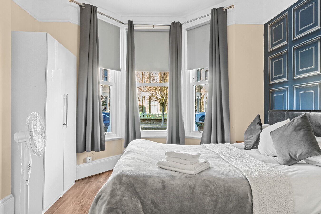 3 bedrooms, desk, iron/ironing board, WiFi