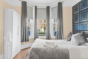 3 soverom, skrivebord, strykejern/-brett og wi-fi