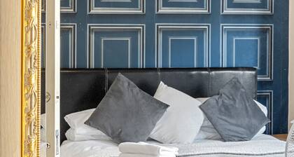 Beautiful 3 Bedroom Apartment Near Central London.