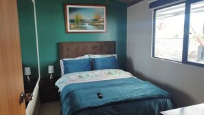 2 quartos, ferros/tábuas de passar roupa, Wi-Fi, roupa de cama