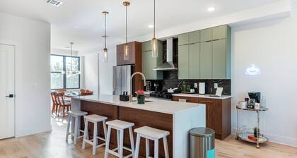 Luxe 4-bedroom house in charming Jersey City, next to Lightrail into NYC