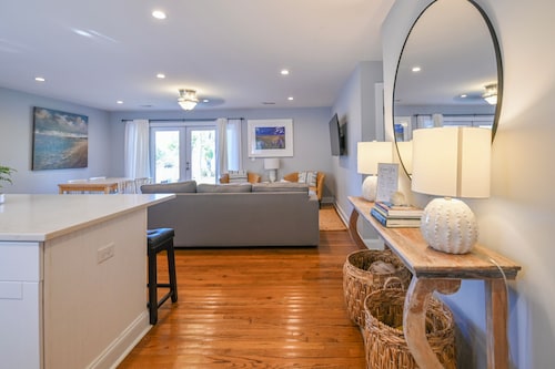 Peaceful 3BR, Private Pool & Marsh Views Minutes from Charleston & Beaches