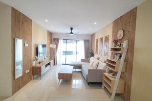 Cots/infant beds - Ipoh The Manhattan Suites Apartment by IWH (Ipoh)