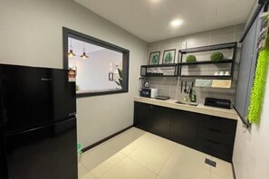 Cots/infant beds - Ipoh The Manhattan Suites Apartment by IWH (Ipoh)