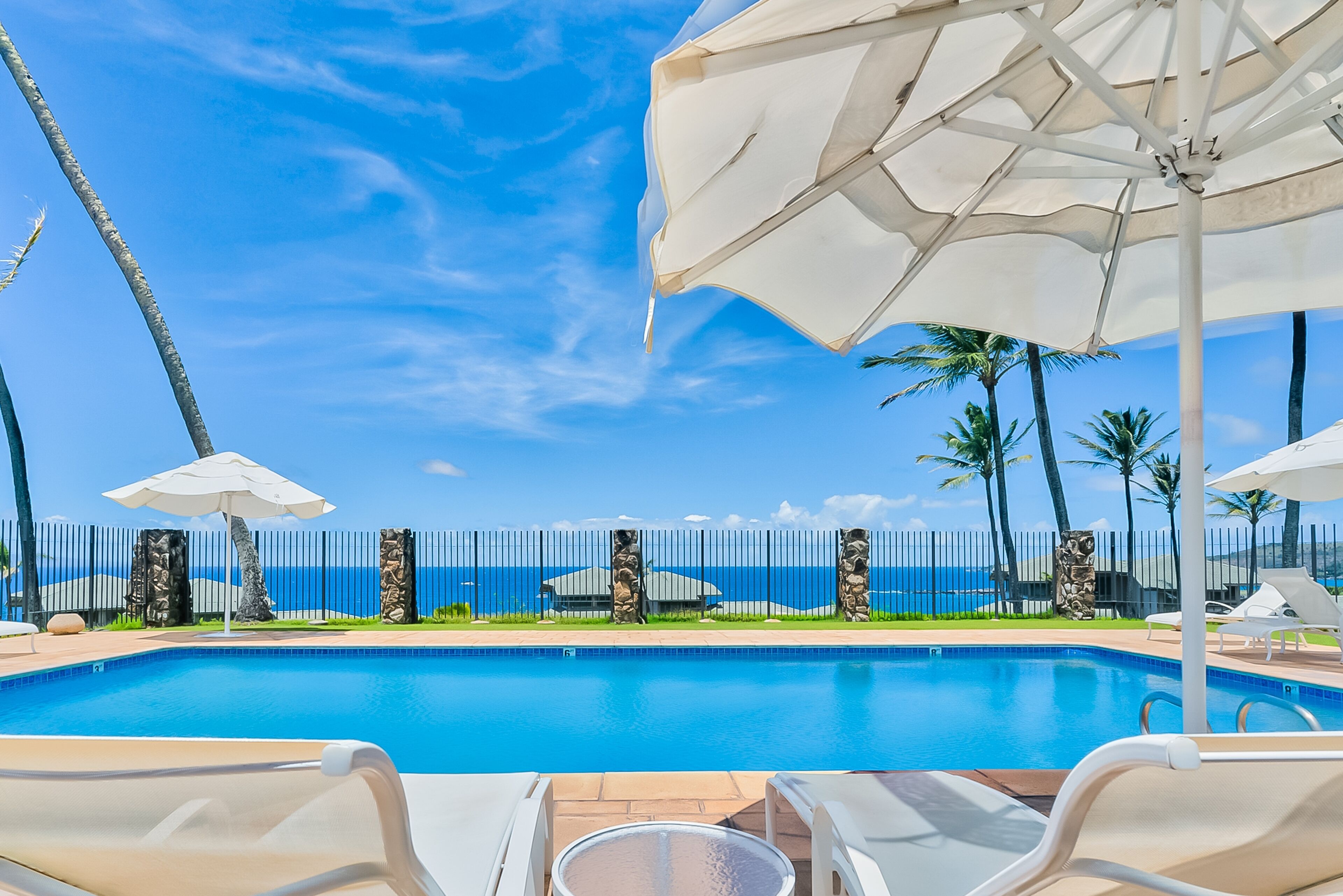 Een verwarmd zwembad