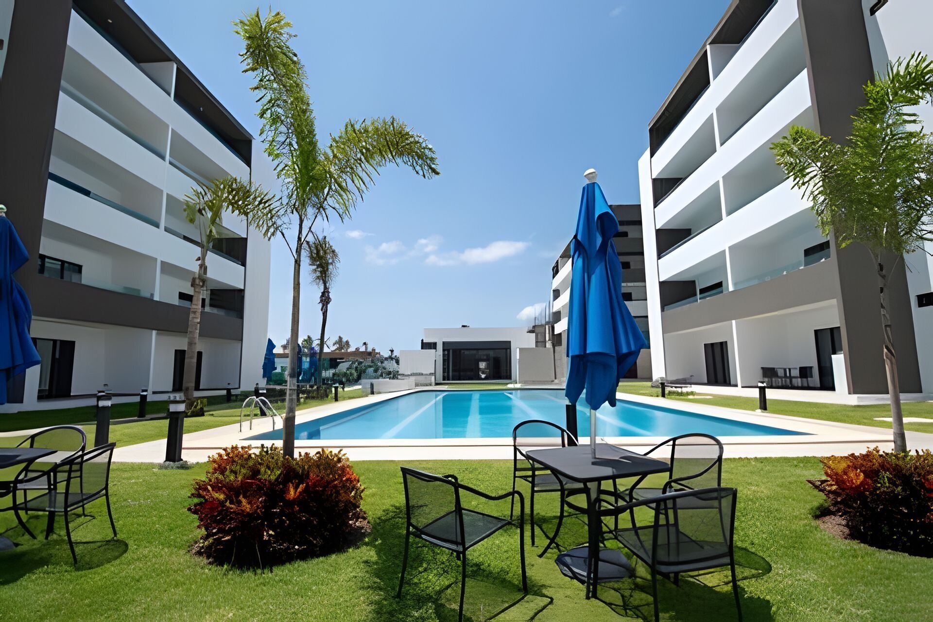 6 piscinas al aire libre