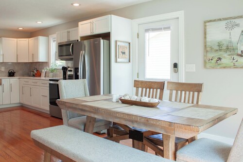 Gray Owl Farmhouse Your Peaceful Getaway