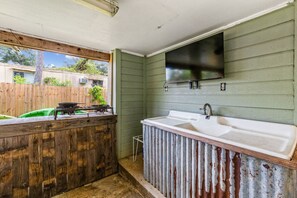 Property grounds - Relax on the River - Waterfront Property (Maurepas)