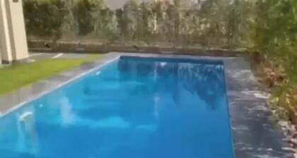 4-bedroom villa in the crown palm hills compound-sheikh zayed with private pool