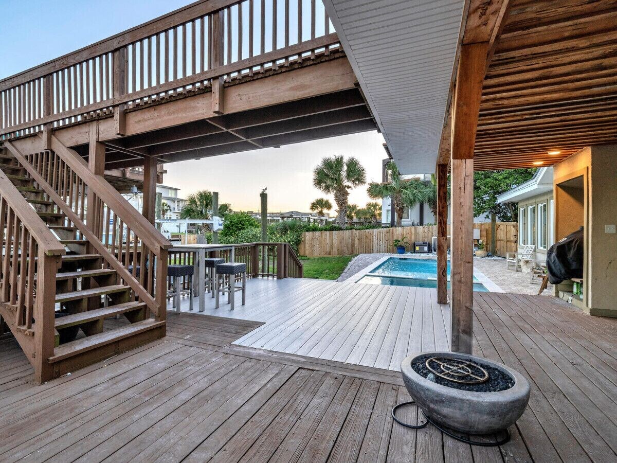 Photo 27 of Yellowfin Trace: Private pool! On the canal!