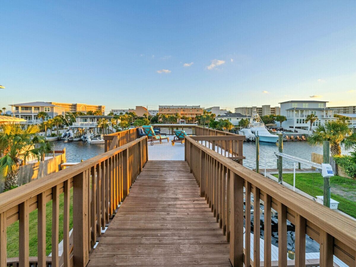 Photo 5 of Yellowfin Trace: Private pool! On the canal!