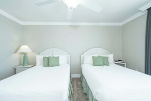 2 bedrooms, desk, iron/ironing board, WiFi