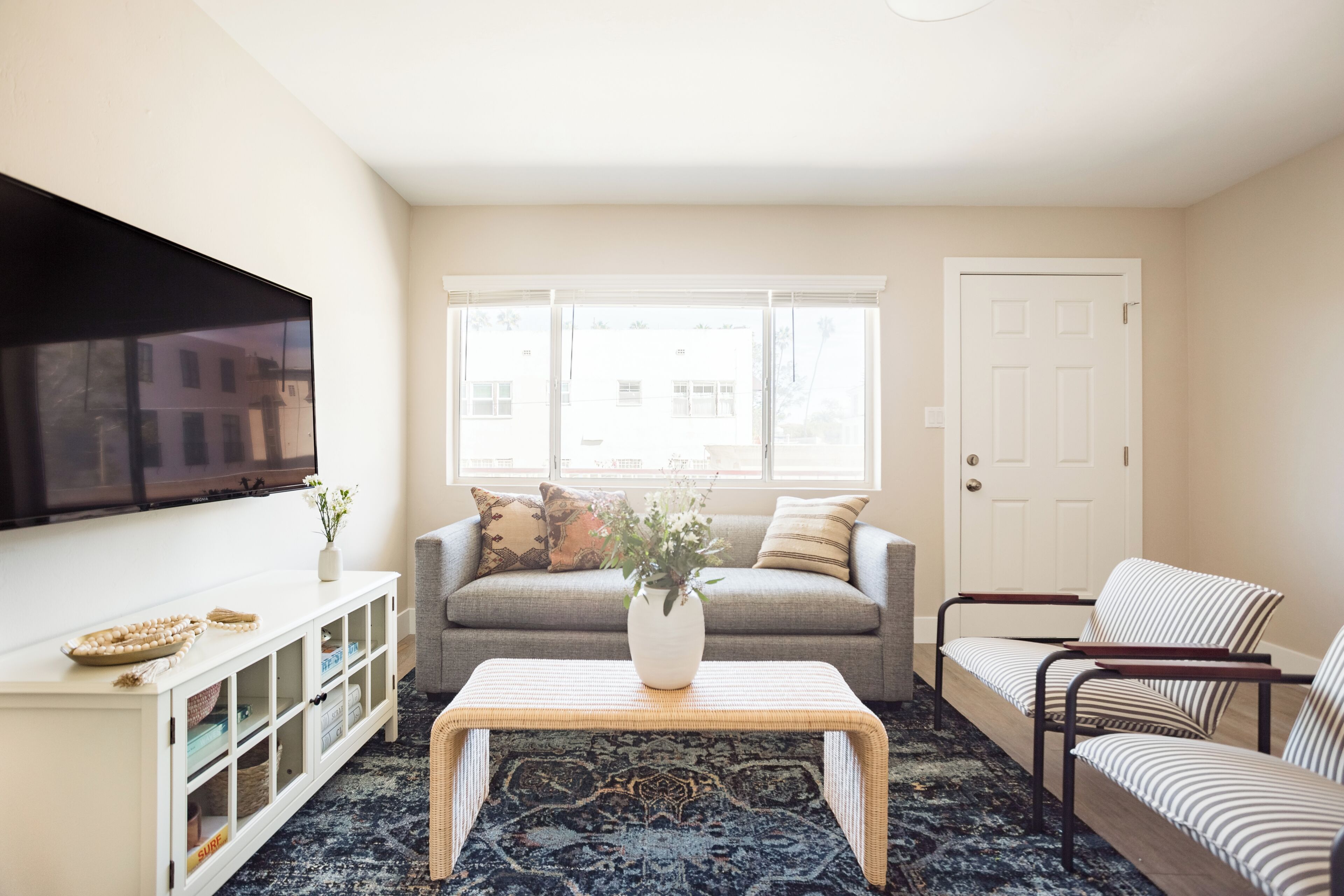 Apartment, 1 Bedroom | Living area | 55-inch Smart TV with digital channels