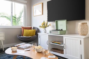 Apartment, 1 Bedroom | Living area | 55-inch Smart TV with digital channels - Seashore Suites by AvantStay (La Jolla)