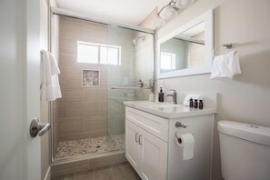 Apartment | Bathroom