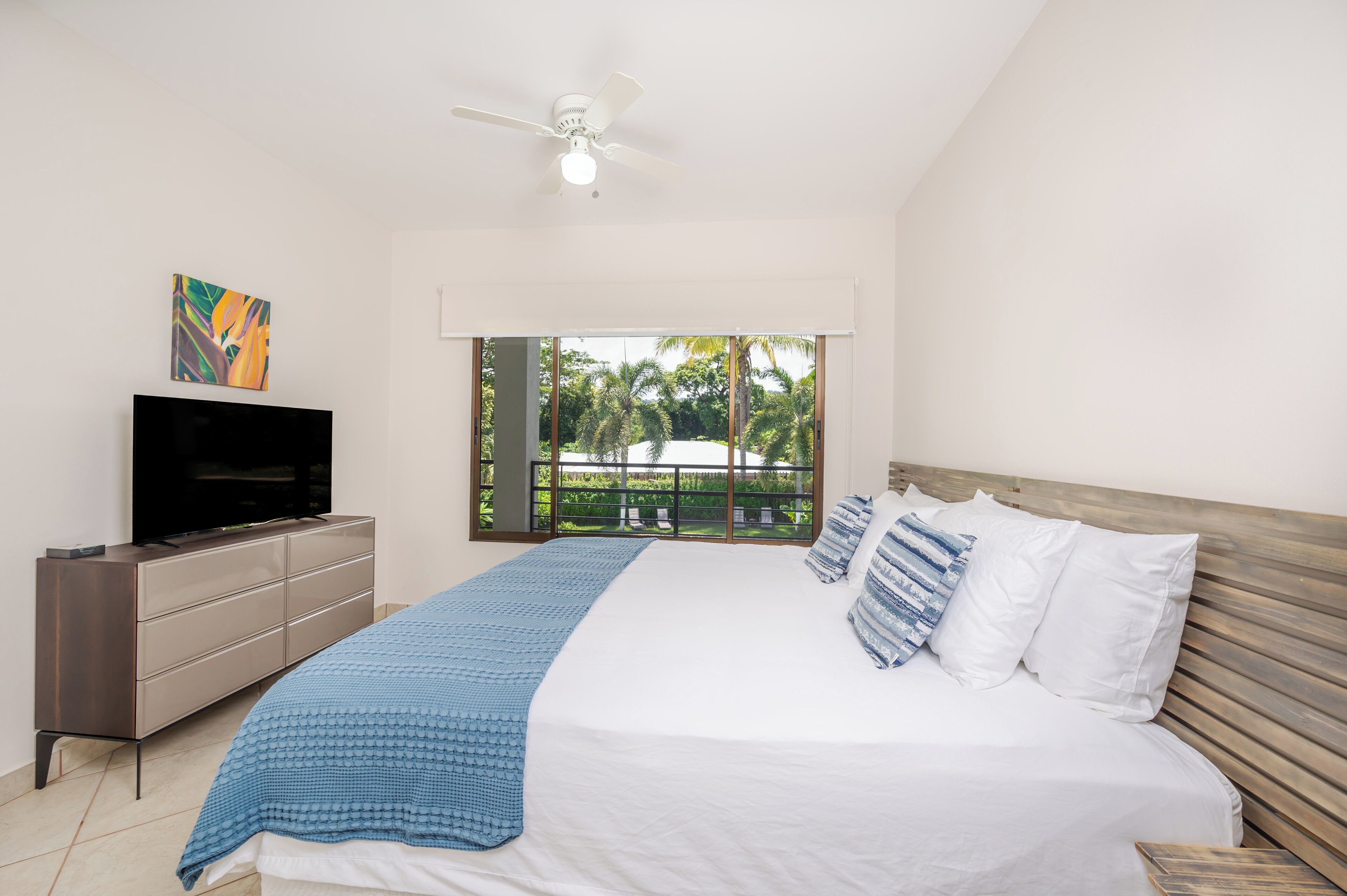 3 slaapkamers, een bureau, een strijkplank/strijkijzer, gratis wifi