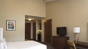 Ferros/tábuas de passar roupa, Wi-Fi, roupa de cama