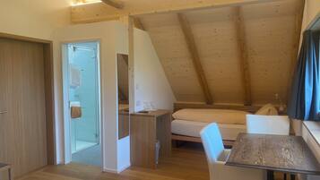 Chambre Triple Supérieure, vue colline