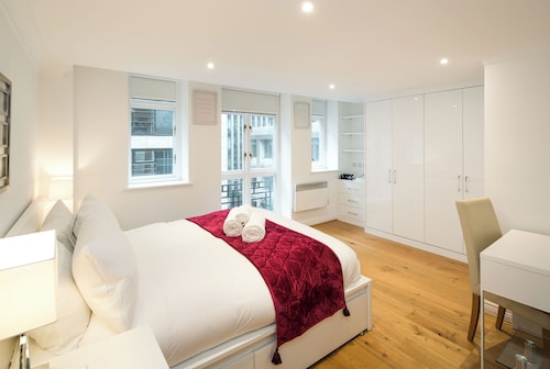1BD Modern City Oasis: Near London Attractions