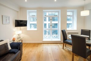 經典公寓 | 起居區