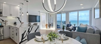 Solana Sunset – Stunning Beachside Retreat for 4!