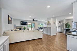 Unclassified image, 2 of 34, button - Carlsbad Charm – 3 BDR Stunner! (Carlsbad)