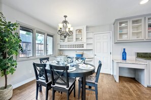 Dining - Carlsbad Charm – 3 BDR Stunner! (Carlsbad)