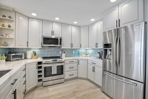Fully equipped kitchen