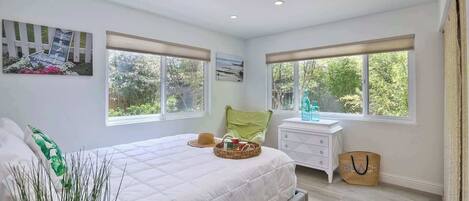 4 bedrooms, iron/ironing board, travel cot, WiFi