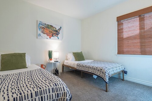 Family Retreat - Pet Friendly | Beach | Legoland